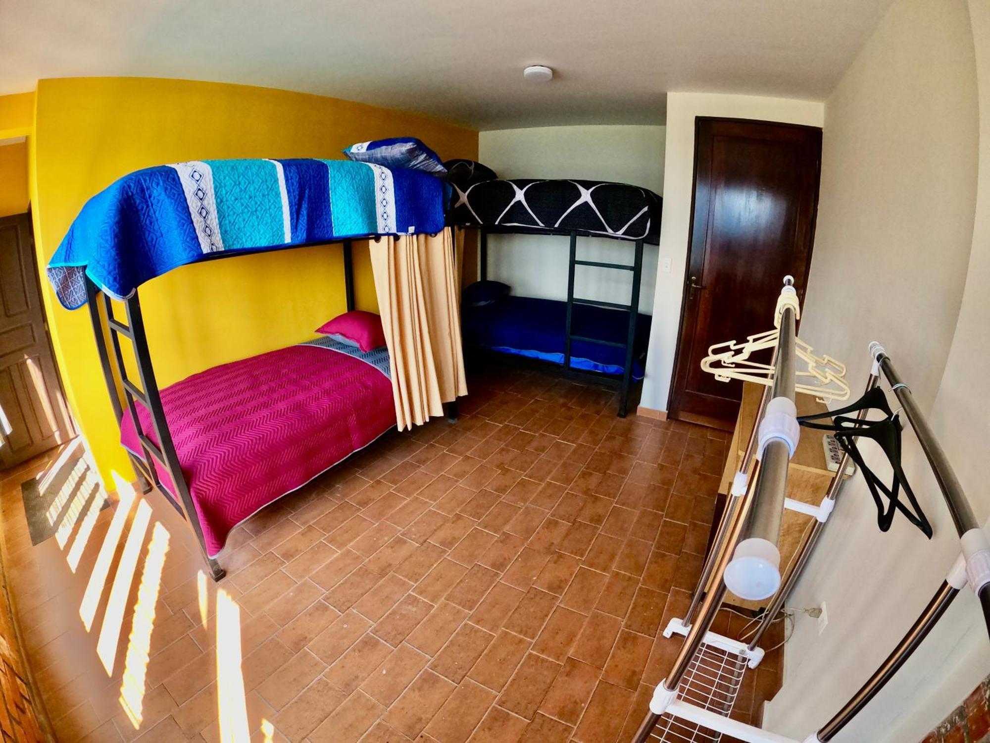 Villa Camila Hostel Coroico Oda fotoğraf
