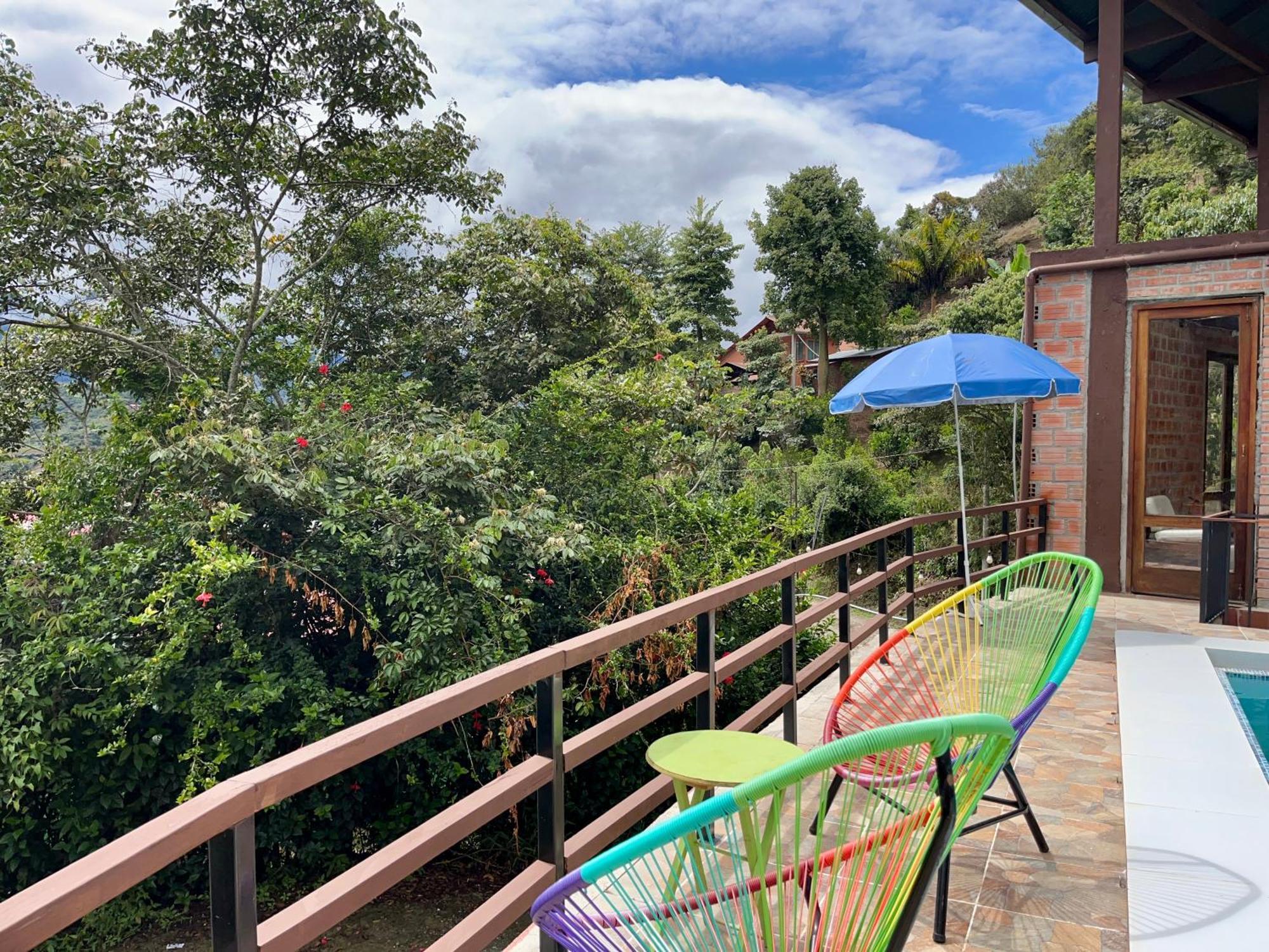 Villa Camila Hostel Coroico Dış mekan fotoğraf