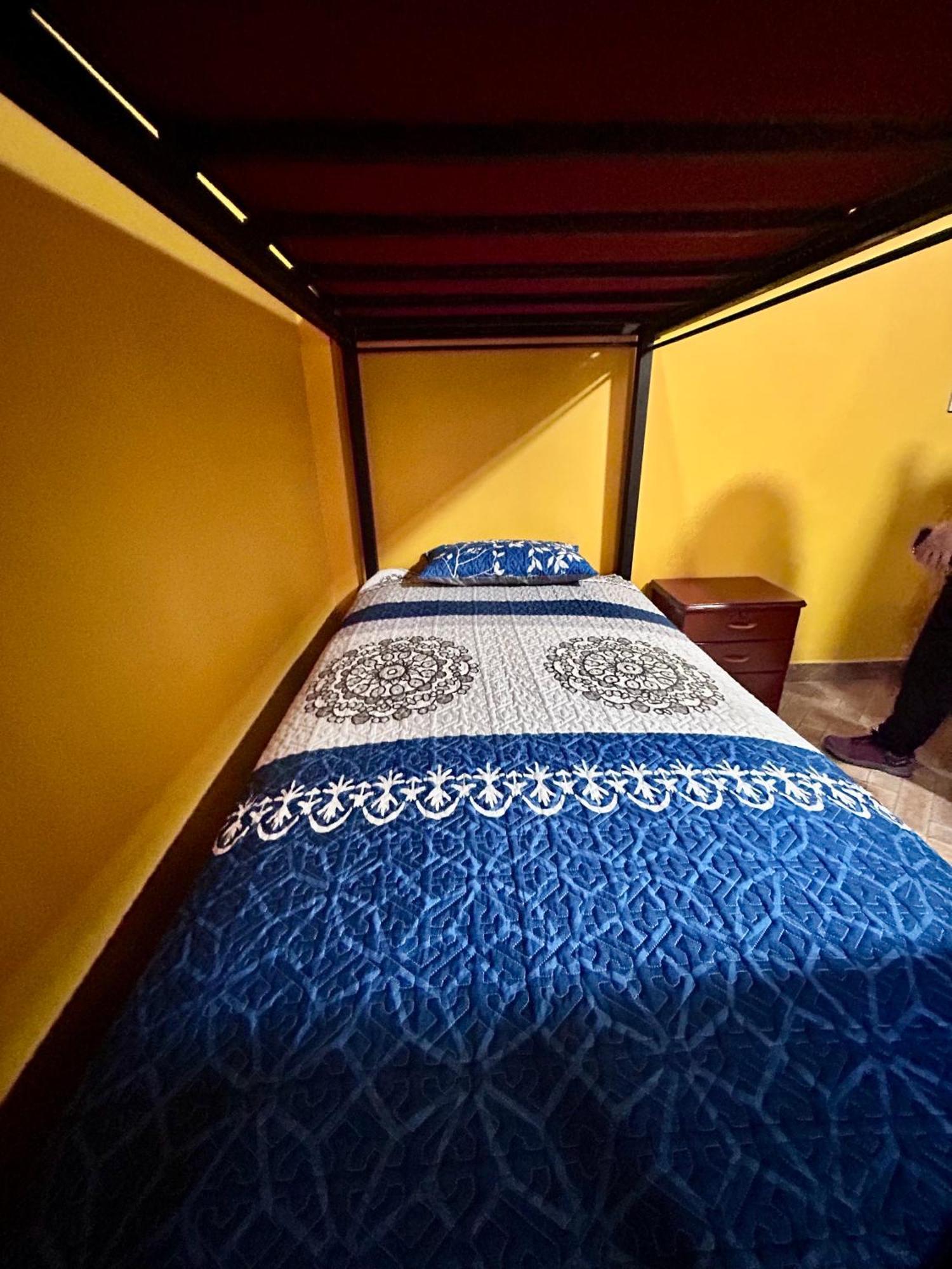 Villa Camila Hostel Coroico Oda fotoğraf
